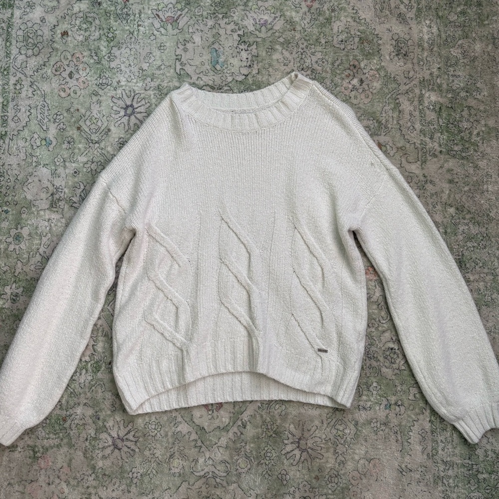 Hollister Cream Cable Knit Sweater